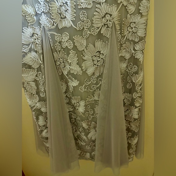 Alex Evenings Form Evening Dress - Picture 5 of 15